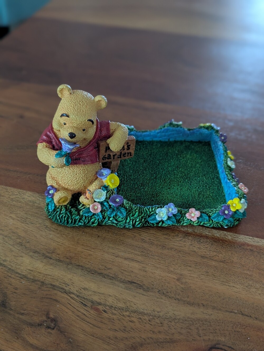 Disney Winnie the Pooh Garden Figurine Statue Note Pad Holder Or Trinket Dish